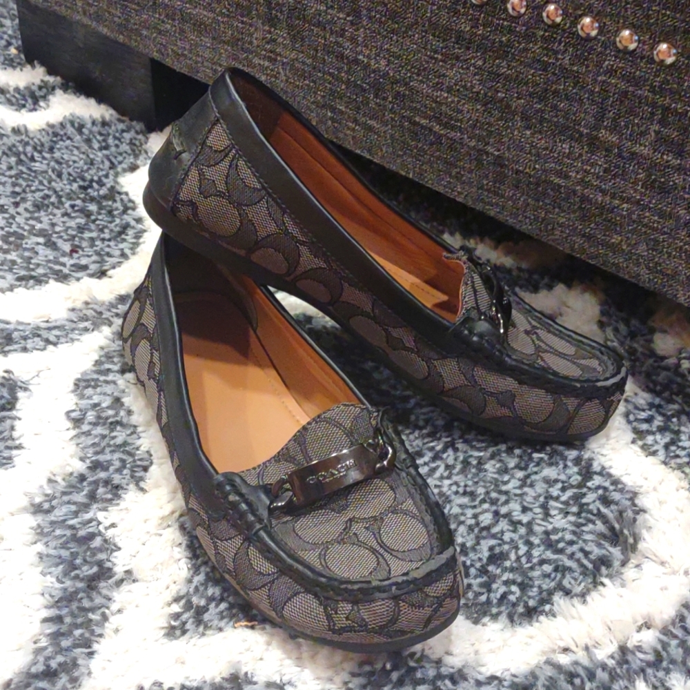 Coach loafers, size 6